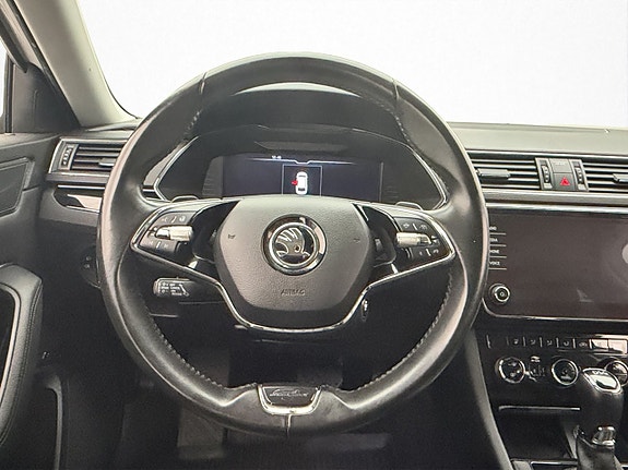Skoda Superb 13 of 30