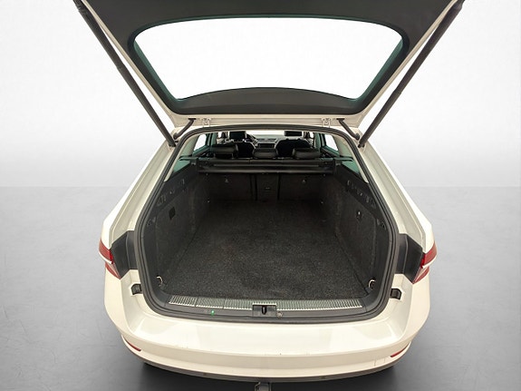 Skoda Superb 10 of 30