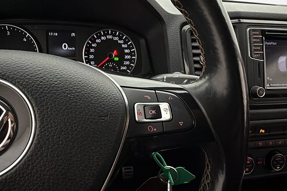 Volkswagen Amarok 25 of 29