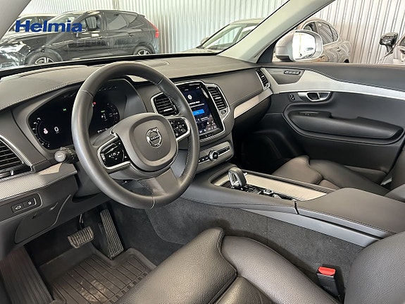 Volvo XC90 16 of 18