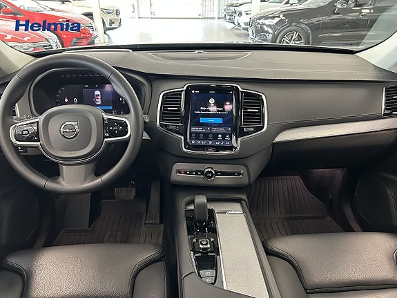Volvo XC90 6 of 18