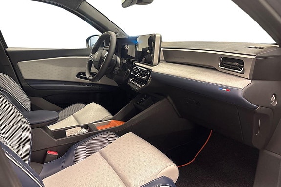Renault 5 E-Tech 6 of 7