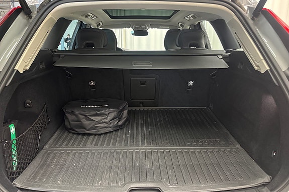 Volvo XC60 13 of 23