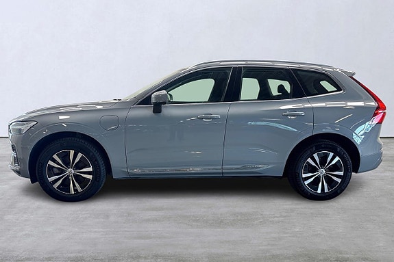 Volvo XC60 2 of 23