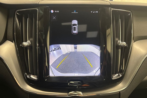 Volvo XC60 17 of 23