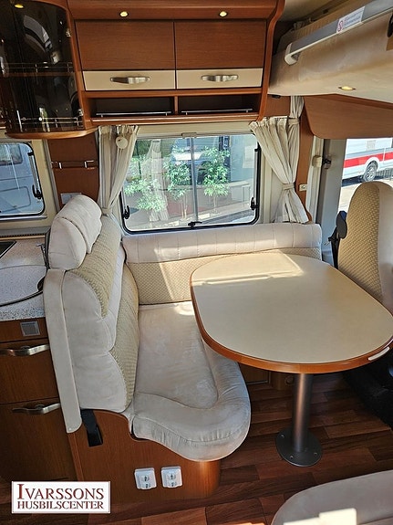 Hymer B 698 CL / Queensbed / Stort Garage / 156hk / 4250kg 11 of 21