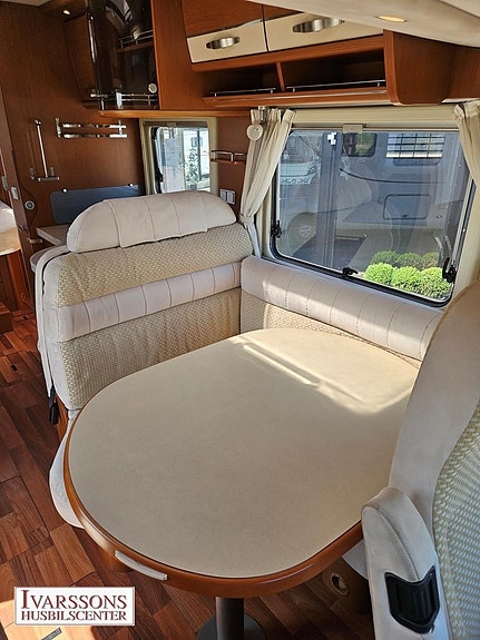 Hymer B 698 CL / Queensbed / Stort Garage / 156hk / 4250kg 8 of 21