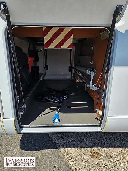 Hymer B 698 CL / Queensbed / Stort Garage / 156hk / 4250kg 6 of 21