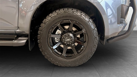 Isuzu D-max 9 of 9