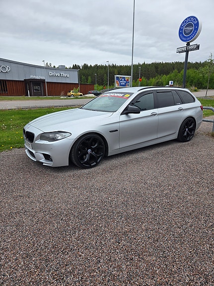 BMW 525d 4 of 7