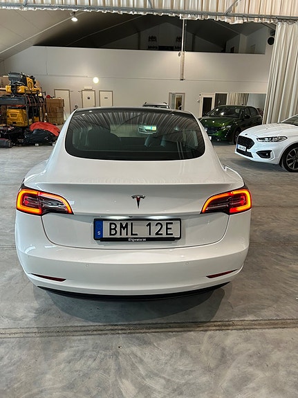 Tesla Model 3 3 of 10