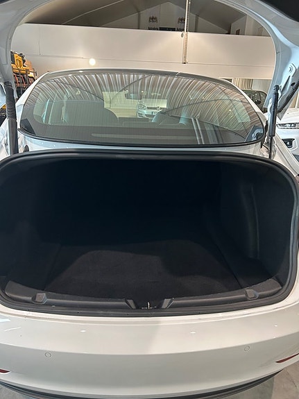 Tesla Model 3 10 of 10