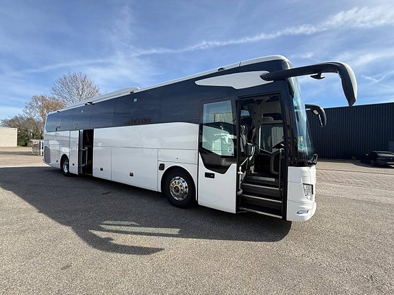 Mercedes-Benz Tourismo 2 of 12