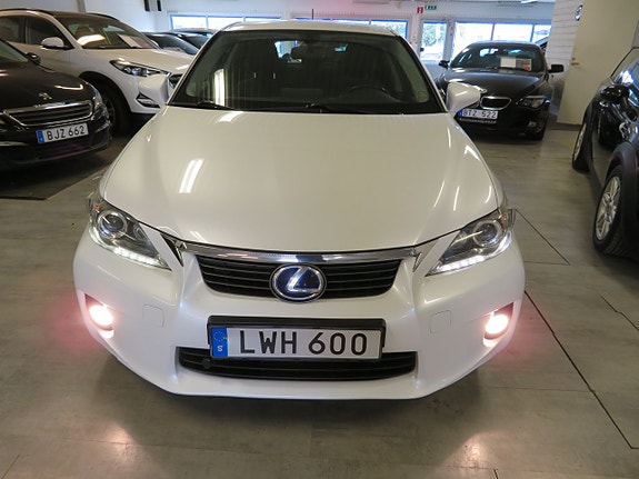 Lexus CT200h 6 of 27
