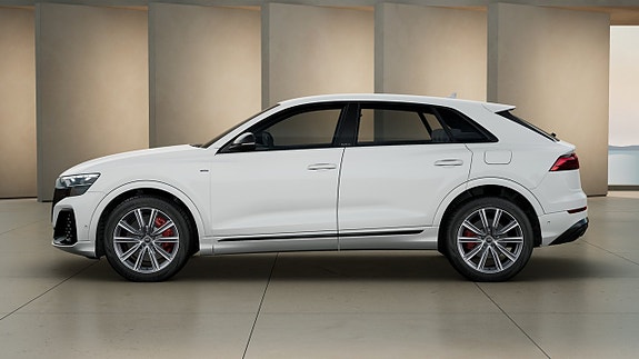 Audi Q8 3 of 11