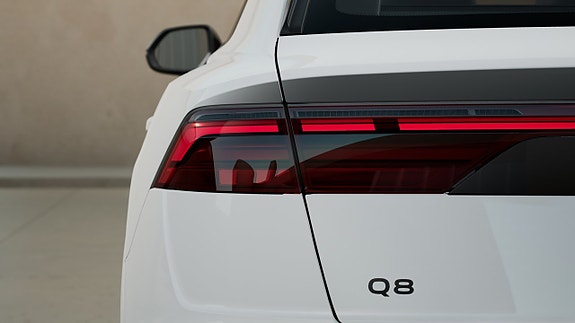 Audi Q8 6 of 11