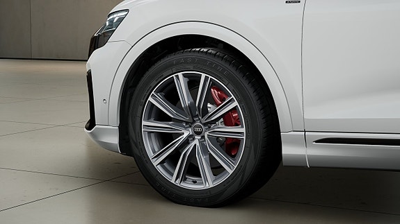 Audi Q8 4 of 11
