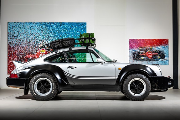 Porsche 911 4 of 5