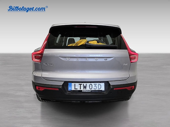 Volvo XC40 4 of 15