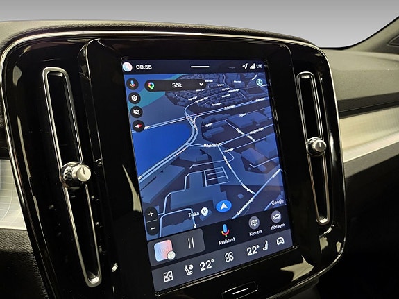 Volvo XC40 8 of 15