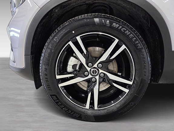Volvo XC40 14 of 15