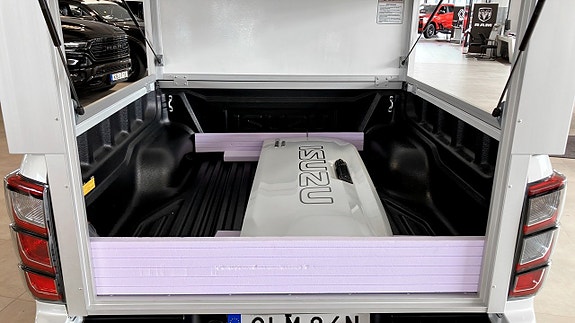 Isuzu D-max 11 of 12
