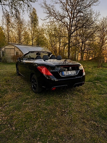 Peugeot 308 2 of 3