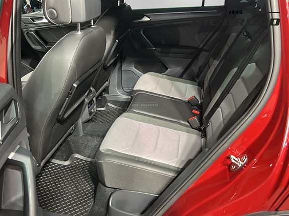 Volkswagen Tiguan 9 of 14