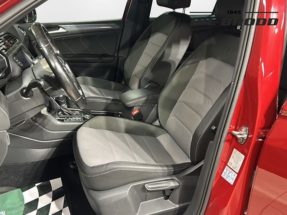 Volkswagen Tiguan 8 of 14