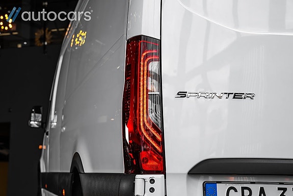 Mercedes-Benz Sprinter 319 13 of 30
