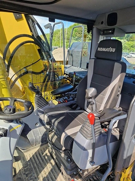 Komatsu PW148-11E0 9 of 11