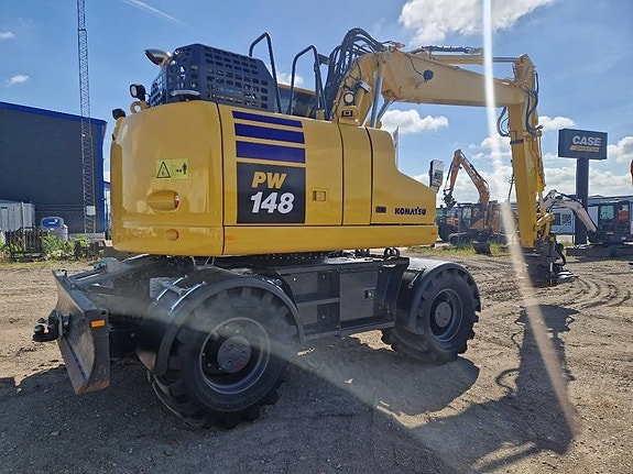 Komatsu PW148-11E0 4 of 5
