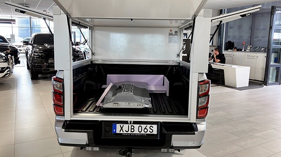 Isuzu D-max 11 of 12