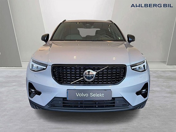 Volvo XC40 5 of 5