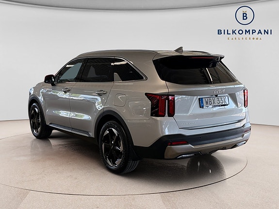 Kia Sorento 3 of 18