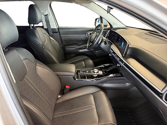 Kia Sorento 12 of 18