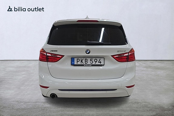BMW 218d 5 of 5