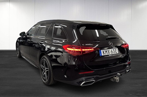 Mercedes-Benz C300 3 of 5