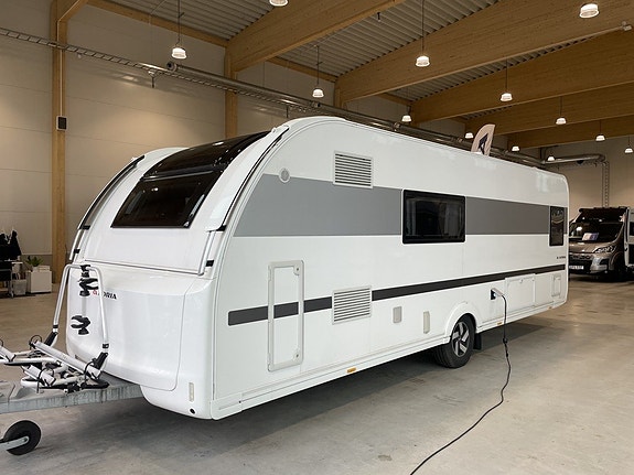 Adria Alpina 663 HT / ALDE / Markis / Frontkök / AC / Tvärställd-Queens-bed 4 of 5