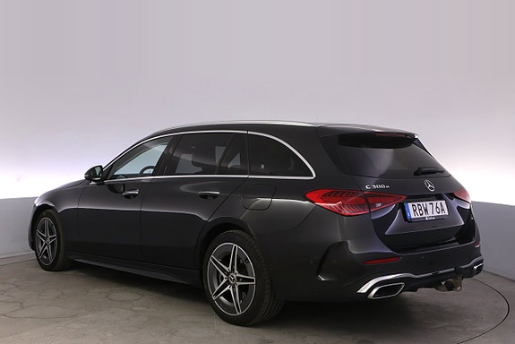 Mercedes-Benz C300 4 of 5
