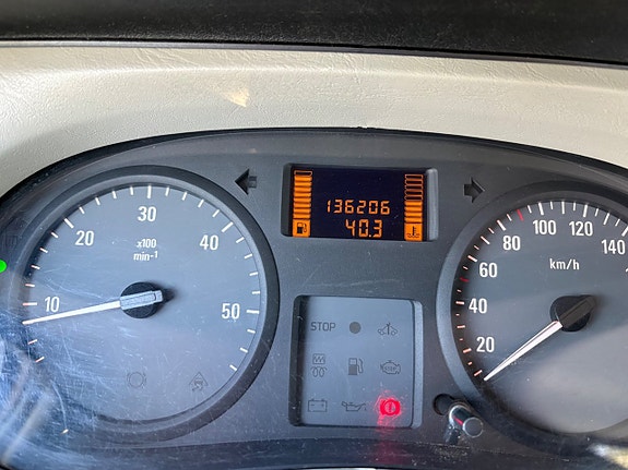 Opel Vivaro 14 of 23