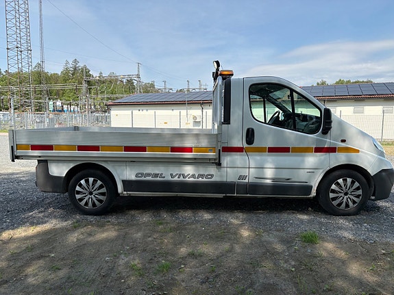 Opel Vivaro 6 of 23