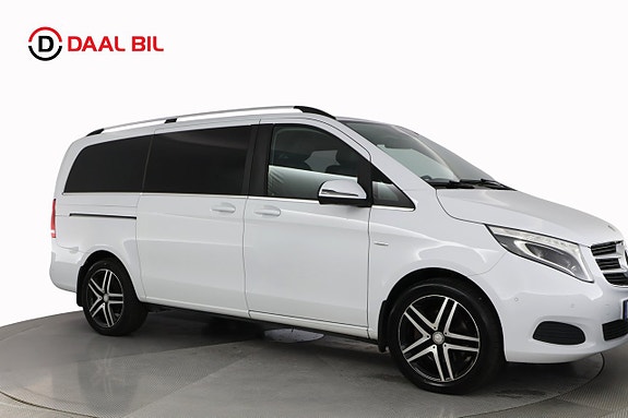 Mercedes-Benz V250 4 of 5