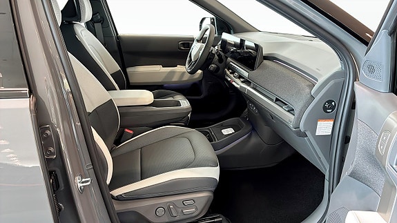 Kia EV3 3 of 5