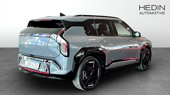 Kia EV3 2 of 5