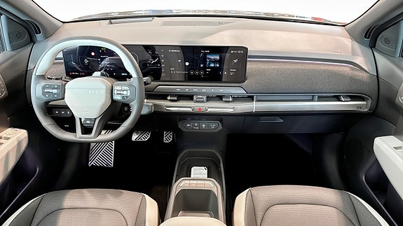 Kia EV3 4 of 5