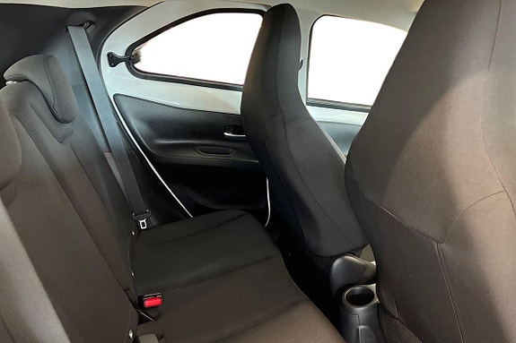 Toyota Aygo X 7 of 19