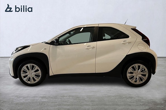 Toyota Aygo X 3 of 19
