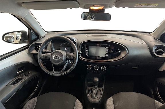 Toyota Aygo X 8 of 19