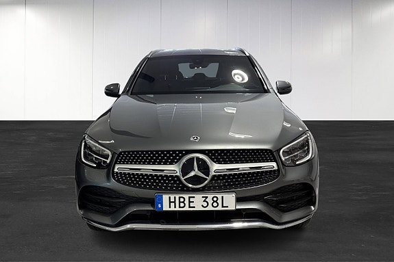 Mercedes-Benz GLC300 e 3 of 5